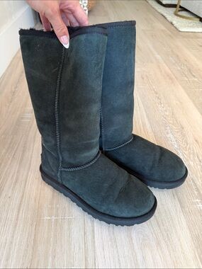 Black Tall Uggs Size 7